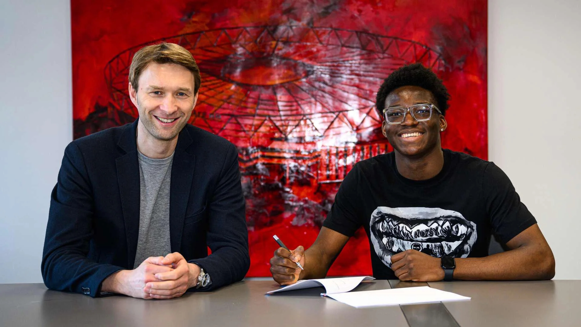 Bayer Leverkusen sở hữu tài năng trẻ Axel Tape, đặt nền móng cho triều đại mới