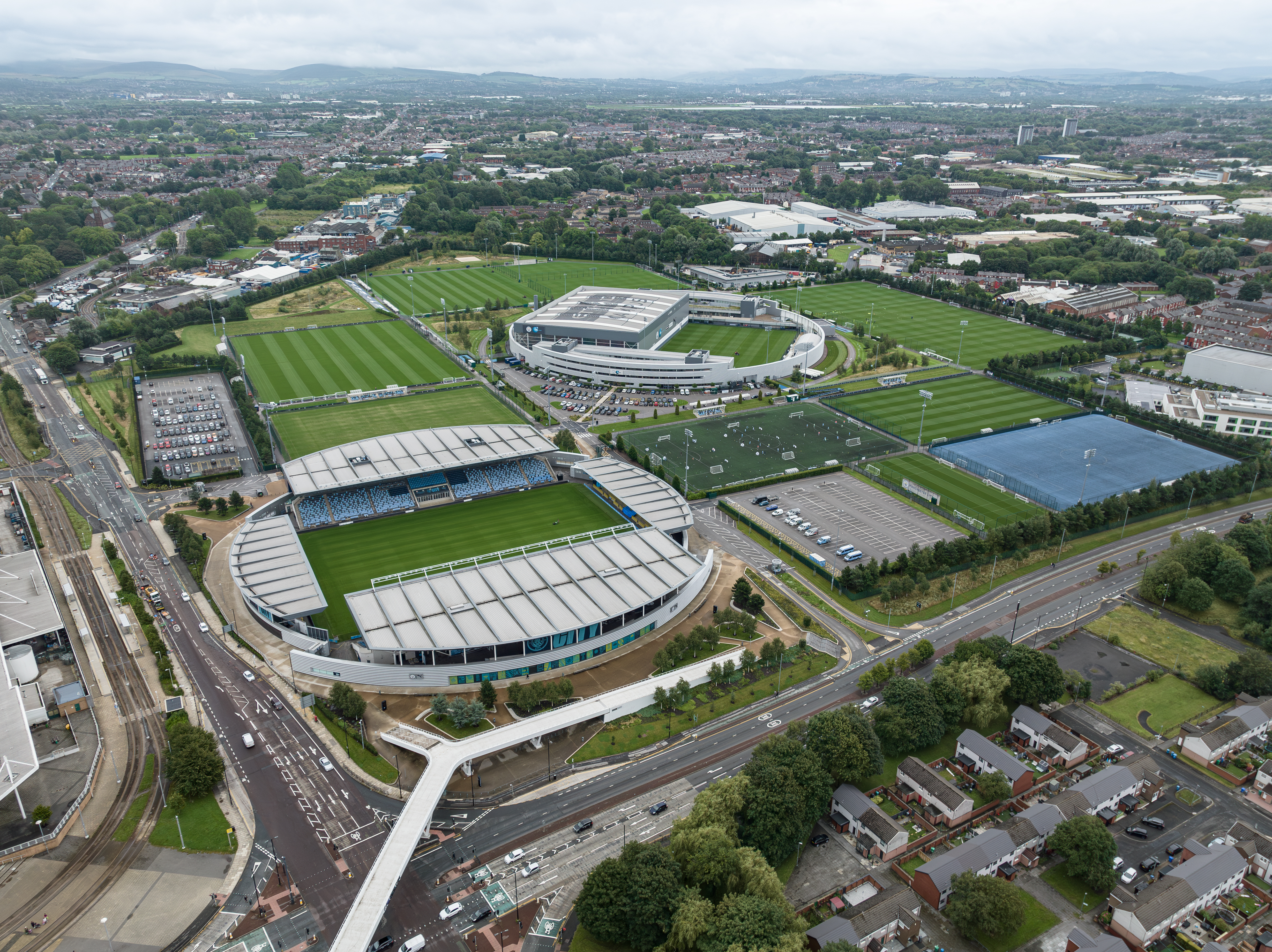 Sân vận động Etihad: Từ đường đua Commonwealth đến biểu tượng Manchester City