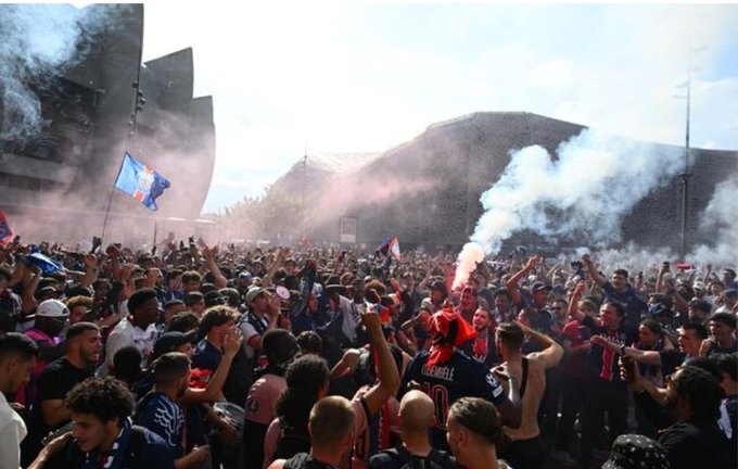 PSG đăng quang Club World Cup: Paris lặng lẽ, New York sôi động